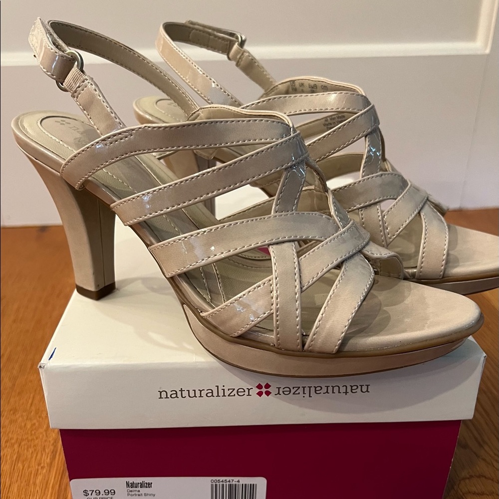 Women’s Naturalizer Delma Strappy Sandal